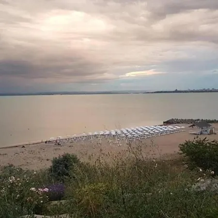 A-19 Sea View Studio-apartmen Sarafovo Daire *